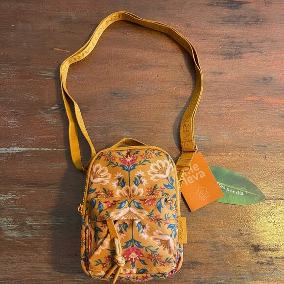 FARM Women's Mini Floral Backpack Crossbody NWT Bag - Picture 2 of 12